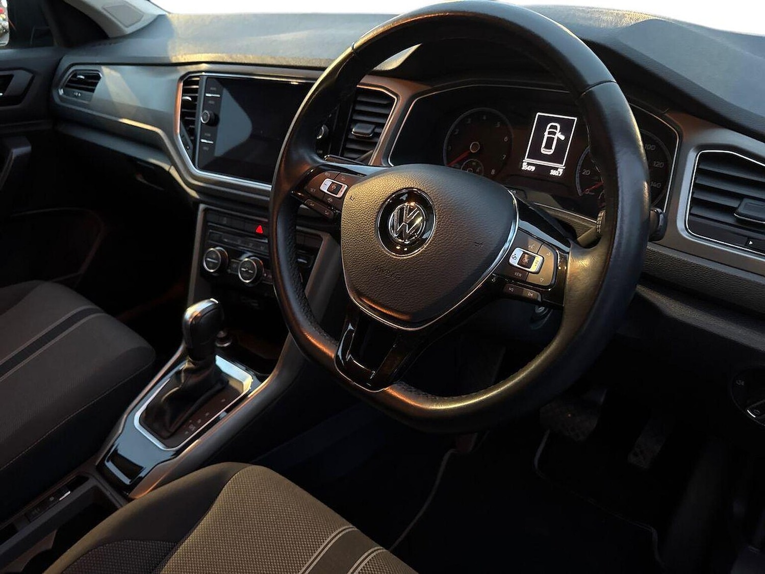 Used Volkswagen T-Roc 2020 for sale - 76547691: Photo 15