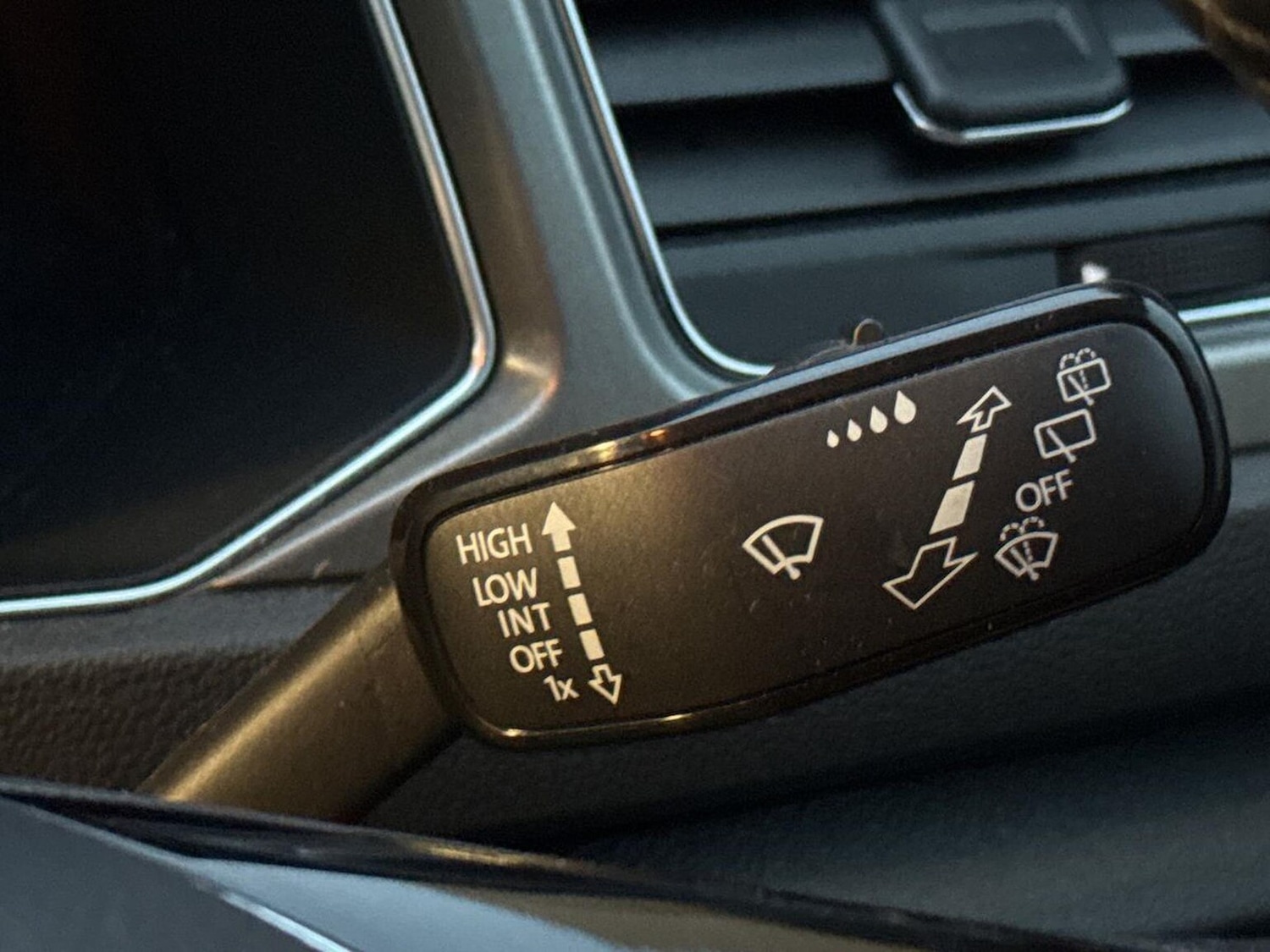 Used Volkswagen T-Roc 2020 for sale - 76547691: Photo 26