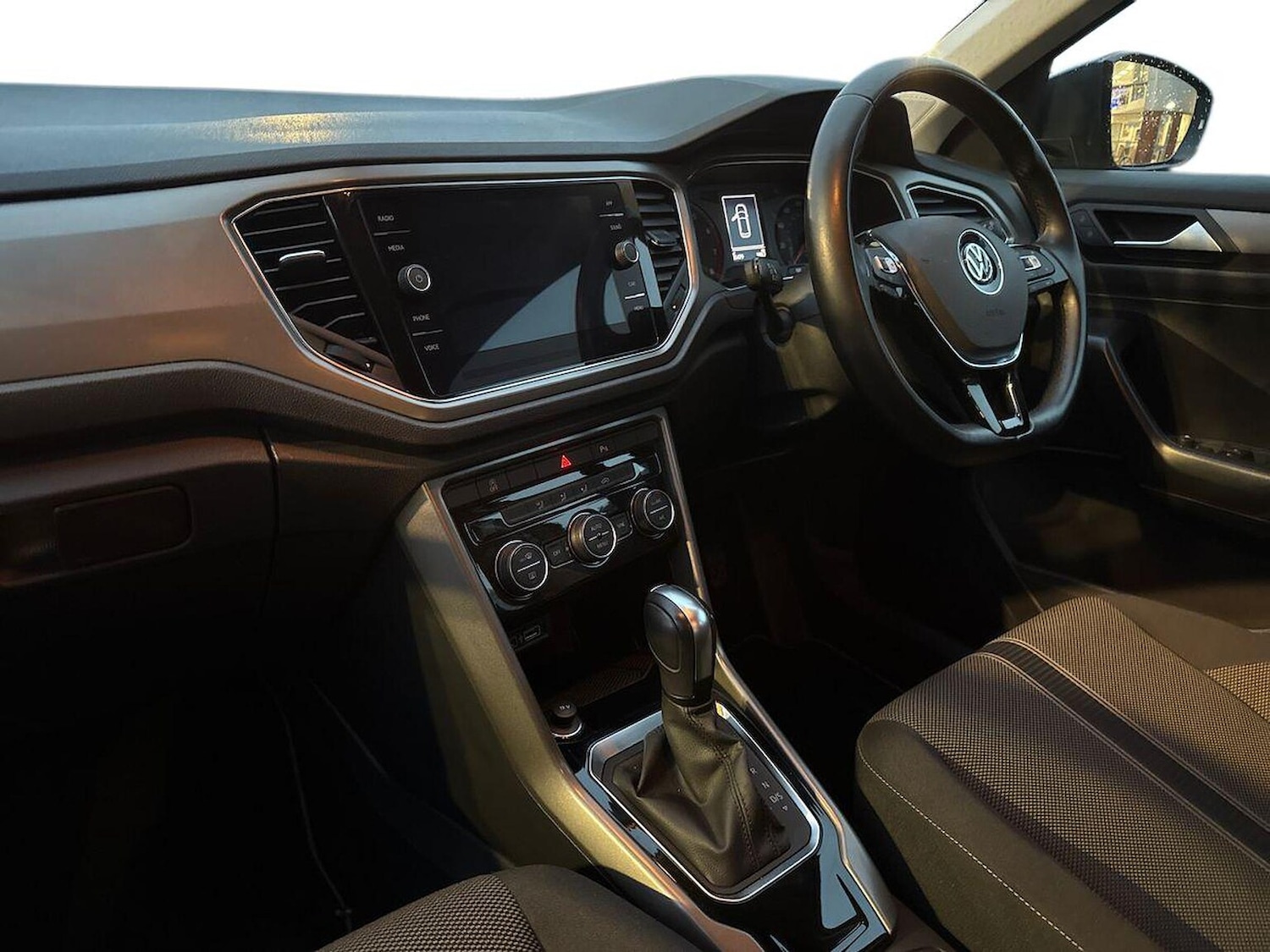 Used Volkswagen T-Roc 2020 for sale - 76547691: Photo 7