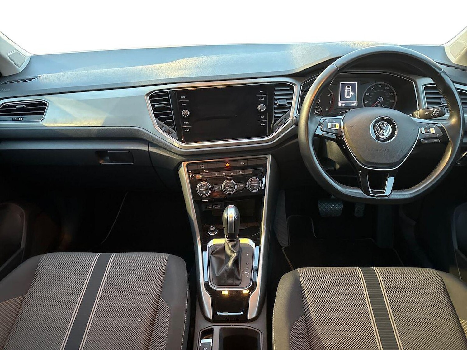 Used Volkswagen T-Roc 2020 for sale - 76547691: Photo 8