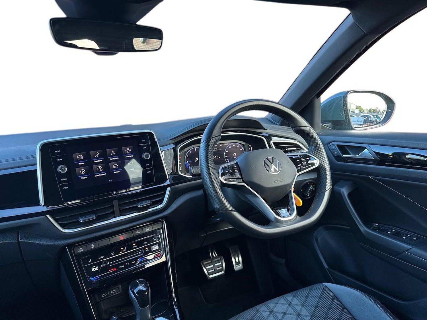 Used Volkswagen T-Roc 2022 for sale - 76046078: Photo 15