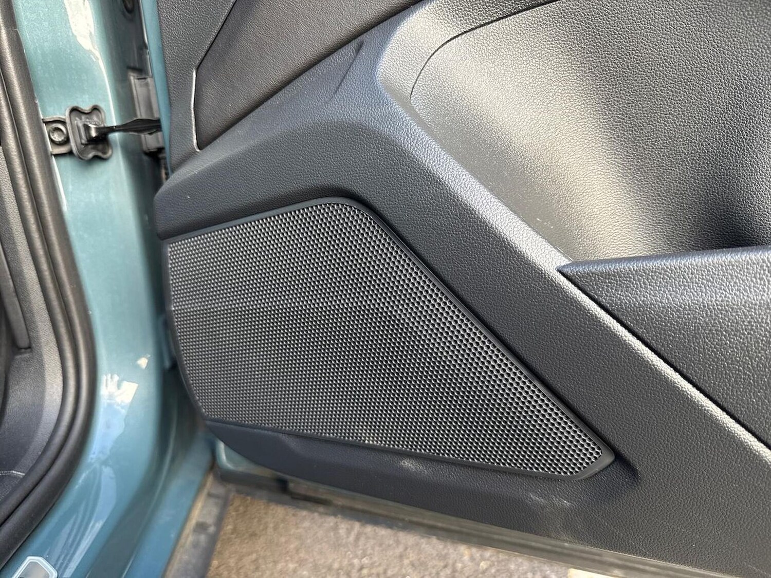 Used Volkswagen T-Roc 2022 for sale - 76046078: Photo 31