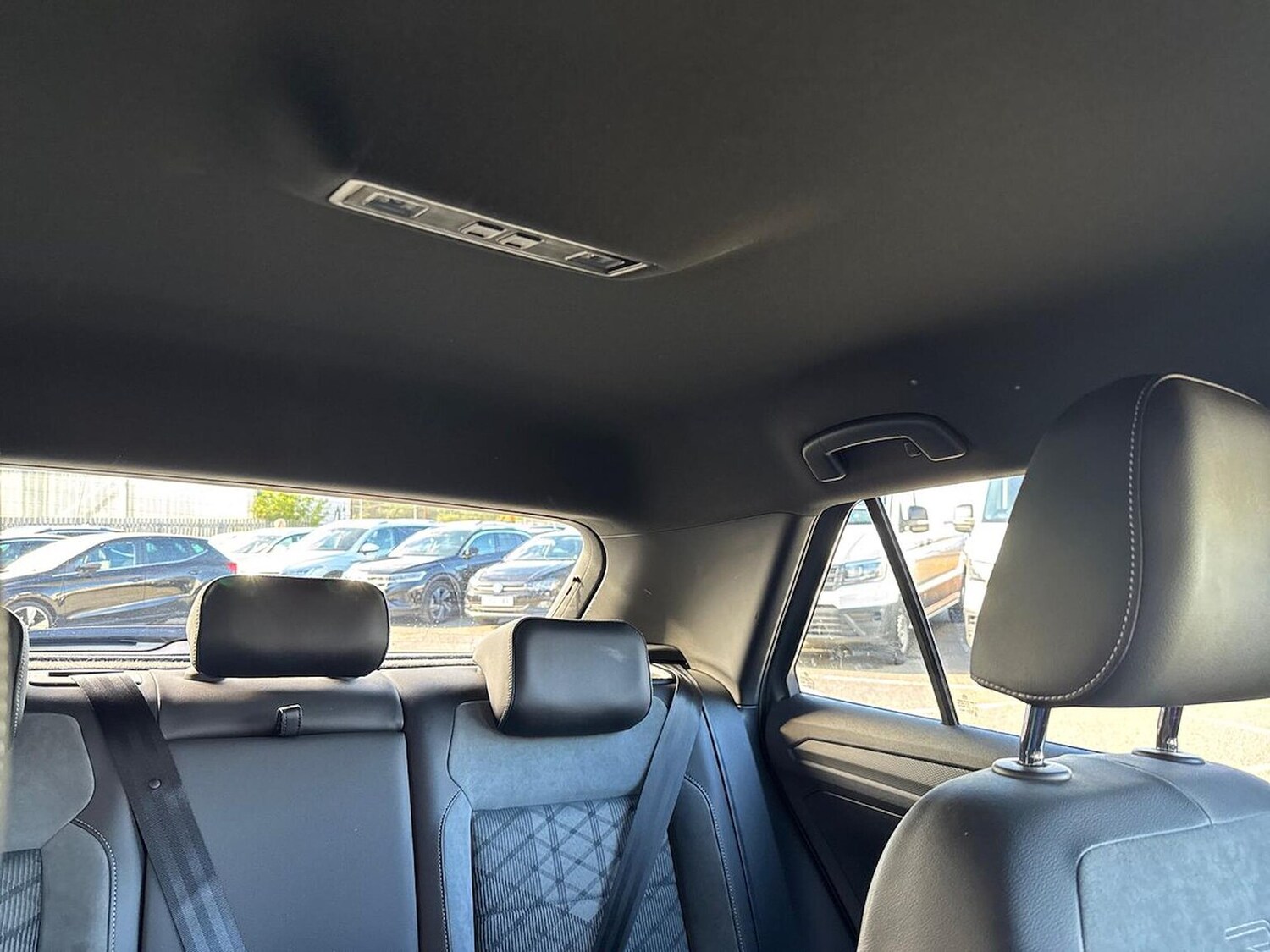 Used Volkswagen T-Roc 2022 for sale - 76046078: Photo 32