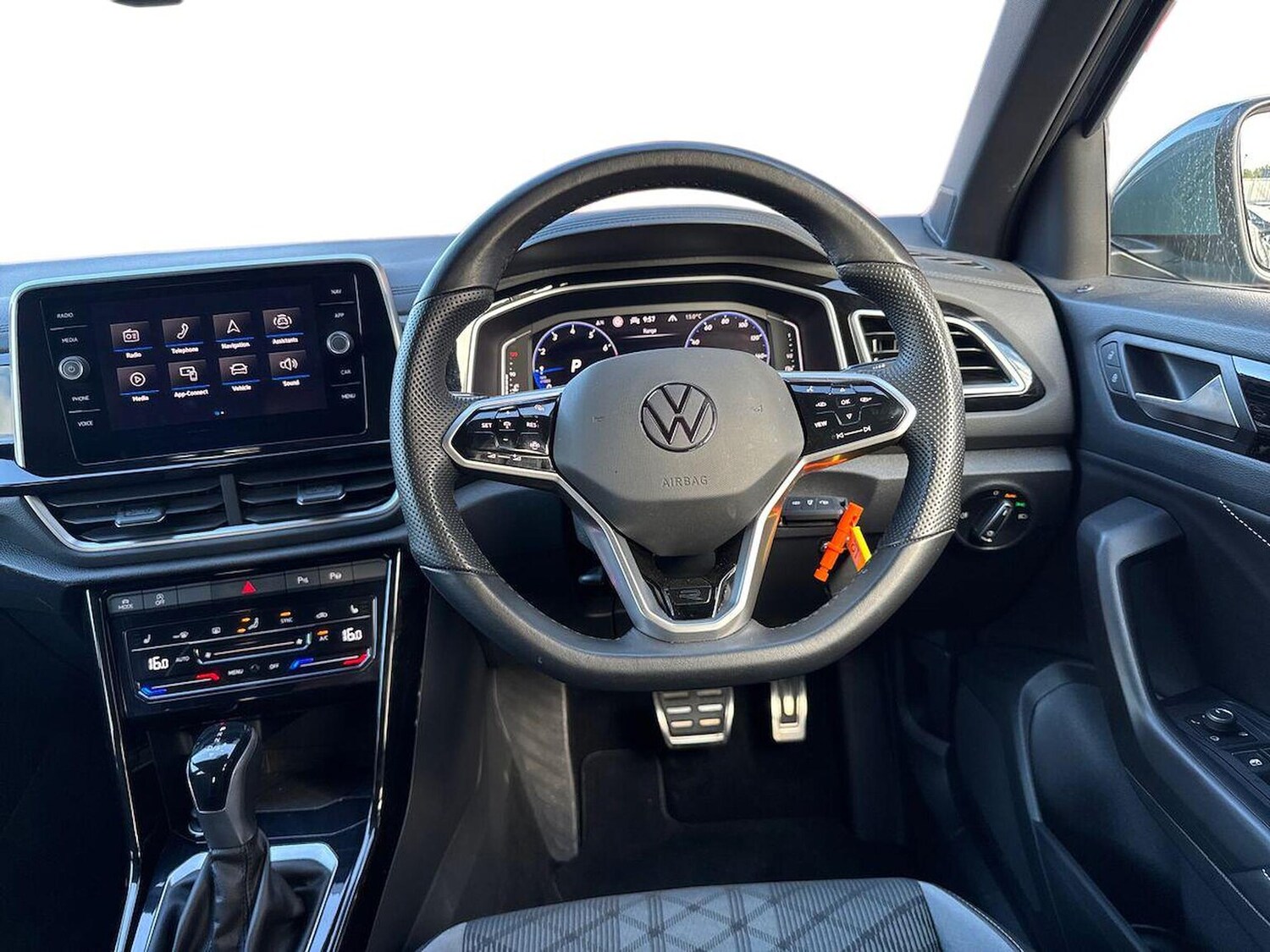 Used Volkswagen T-Roc 2022 for sale - 76046078: Photo 9