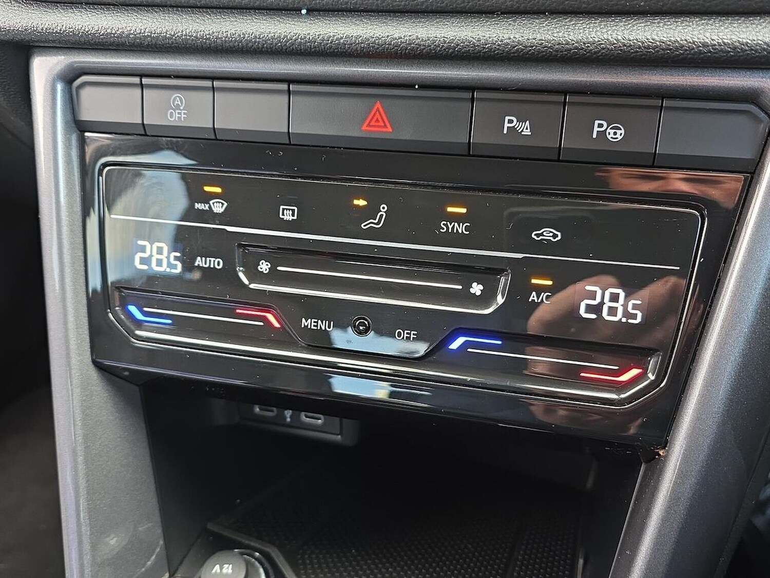 Used Volkswagen T-Roc 2023 for sale - 76444503: Photo 12