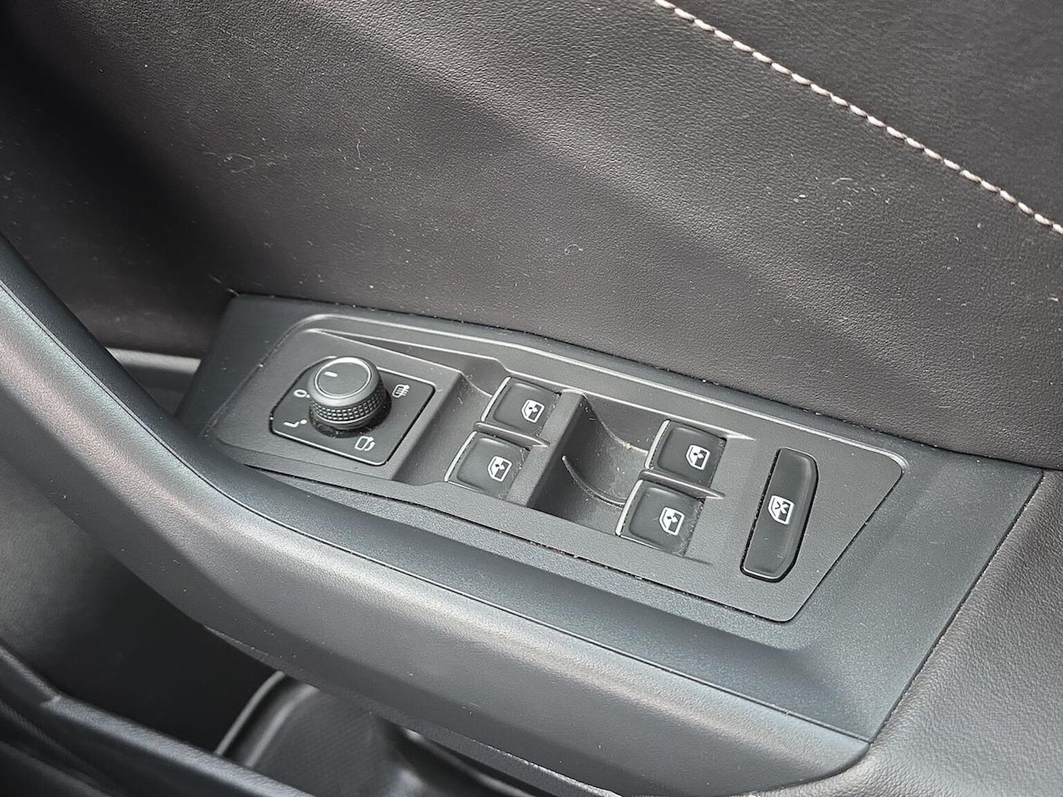 Used Volkswagen T-Roc 2023 for sale - 76444503: Photo 21