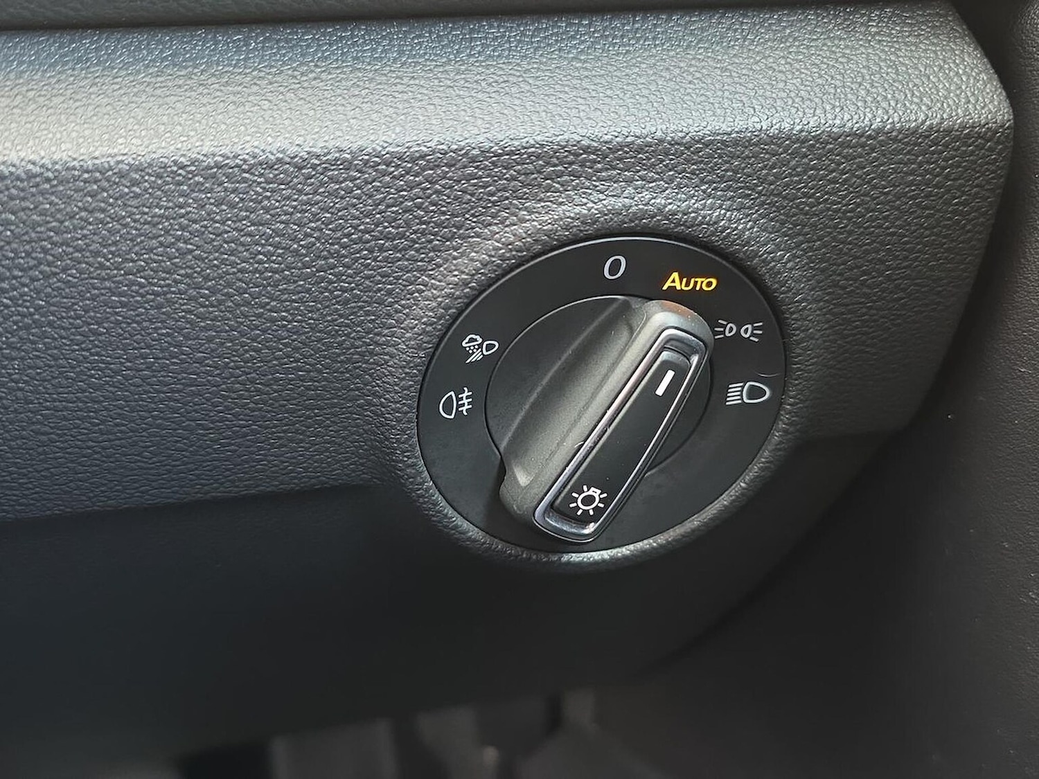 Used Volkswagen T-Roc 2023 for sale - 76444503: Photo 22