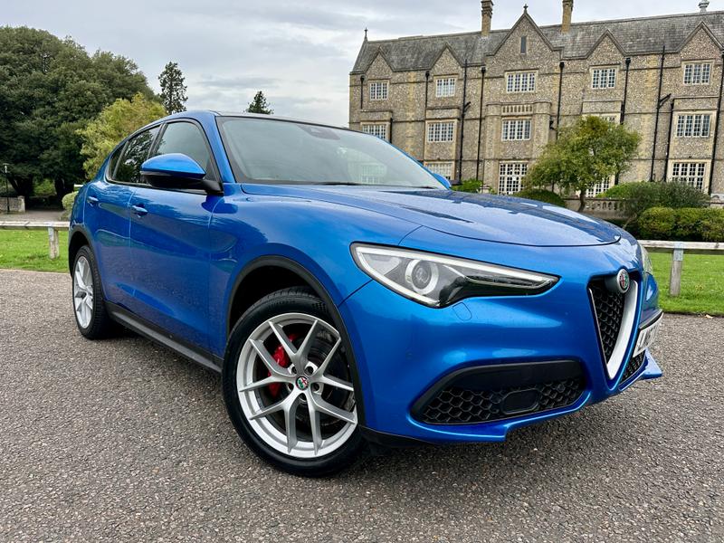 Used Alfa Romeo Stelvio 2017 for sale - 76018350: Photo 2