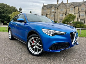 Used Alfa Romeo Stelvio 2017 for sale - 76018350: Photo 2