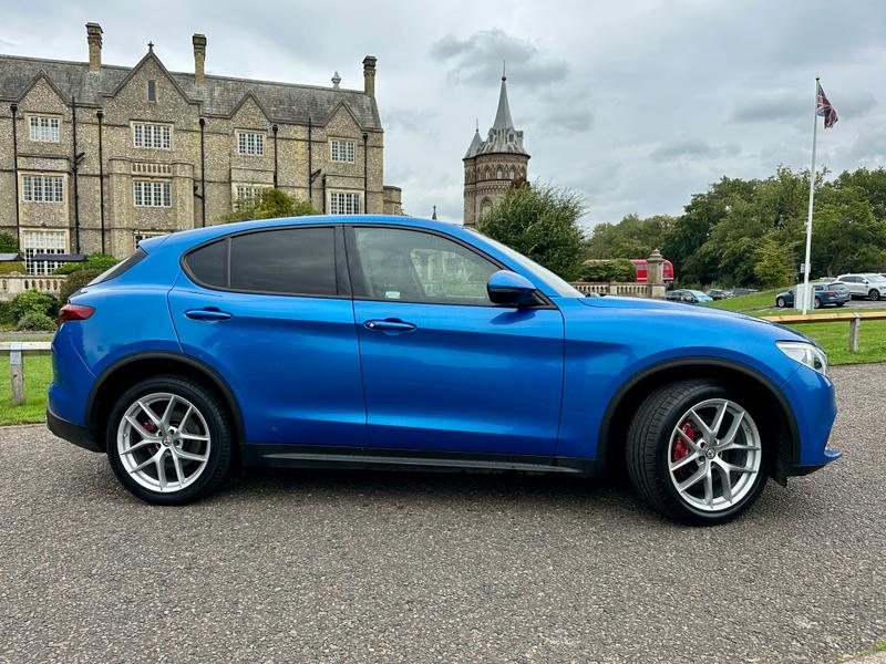 Used Alfa Romeo Stelvio 2017 for sale - 76018350: Photo 4