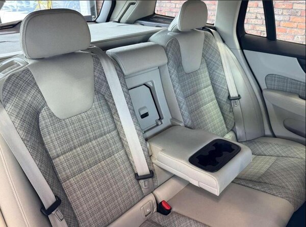 Used Volvo V60 2023 for sale - 76312282: Photo 15