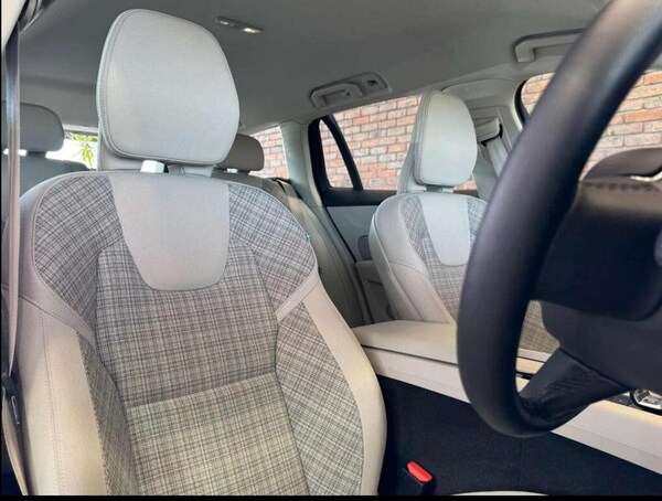 Used Volvo V60 2023 for sale - 76312282: Photo 16