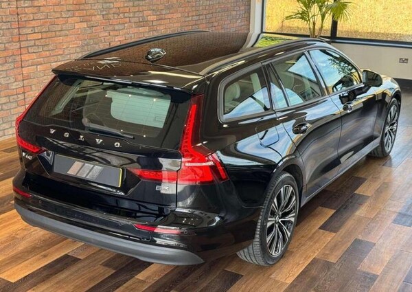 Used Volvo V60 2023 for sale - 76312282: Photo 7