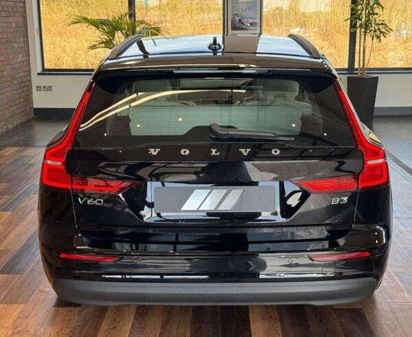Used Volvo V60 2023 for sale - 76312282: Photo 9