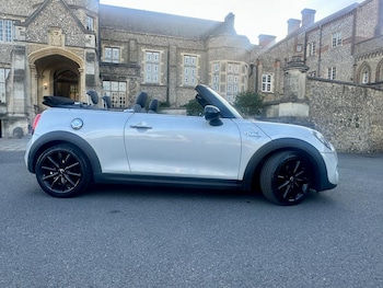 Used MINI Convertible 2018 for sale - 75880948: Photo