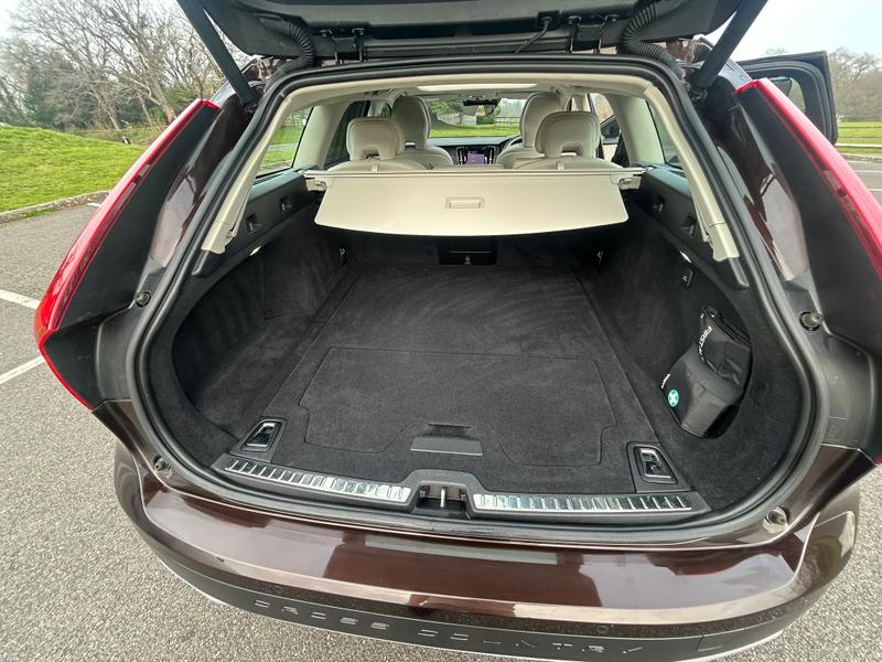 Used Volvo V90 Cross Country 2020 for sale - 77989149: Photo 19