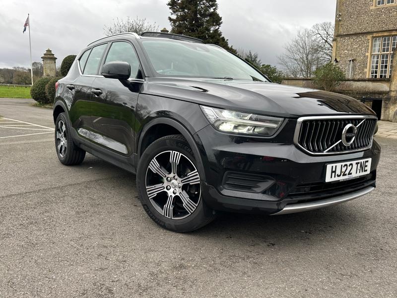 Used Volvo XC40 2022 for sale - 77631244: Photo 2
