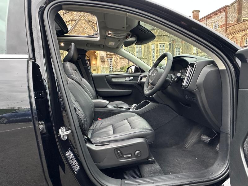 Used Volvo XC40 2022 for sale - 77631244: Photo 9