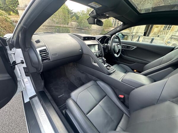 Used Jaguar F-Type for sale - 75498752: Photo 25