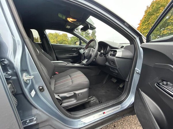 Used Toyota C-HR 2023 for sale - 76255437: Photo 18
