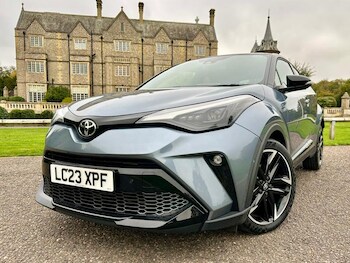 Used Toyota C-HR 2023 for sale - 76255437: Photo 2