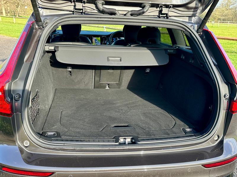 Used Volvo V60 2023 for sale - 78136850: Photo 14