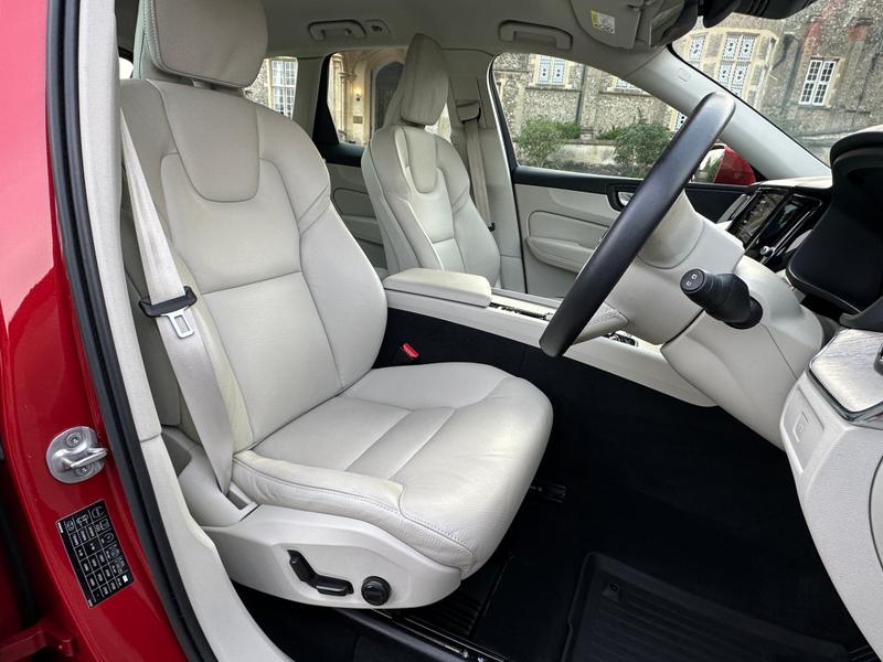 Used Volvo XC60 2022 for sale - 77965892: Photo 21