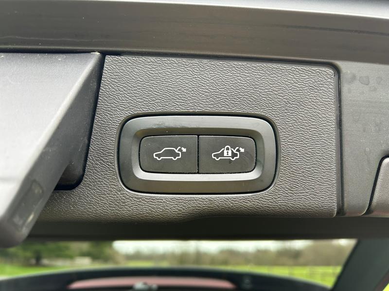 Used Volvo XC60 2022 for sale - 76984771: Photo 14