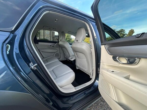Used Volvo V90 Cross Country 2019 for sale - 76190464: Photo 12