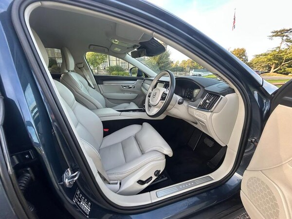 Used Volvo V90 Cross Country 2019 for sale - 76190464: Photo 18