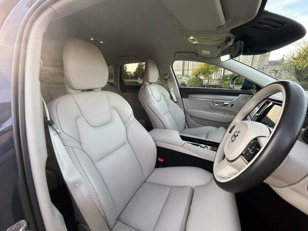 Used Volvo V90 Cross Country 2019 for sale - 76190464: Photo 19