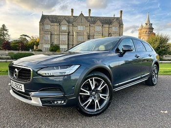 Used Volvo V90 Cross Country 2019 for sale - 76190464: Photo