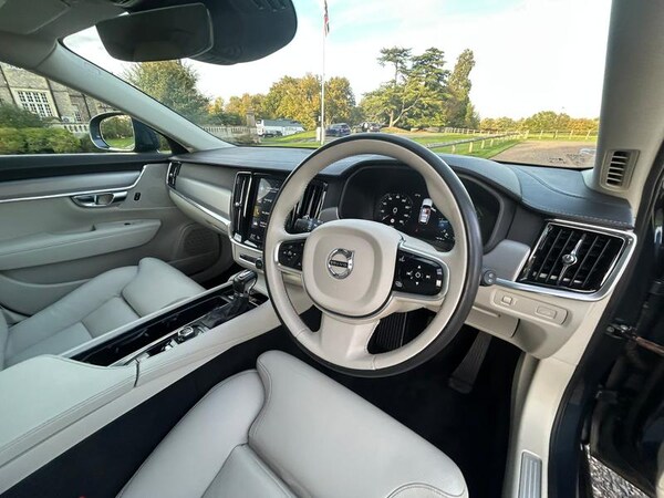 Used Volvo V90 Cross Country 2019 for sale - 76190464: Photo 20