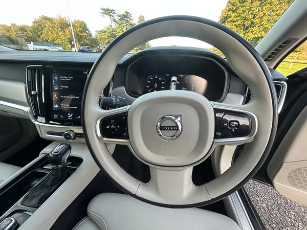 Used Volvo V90 Cross Country 2019 for sale - 76190464: Photo 21
