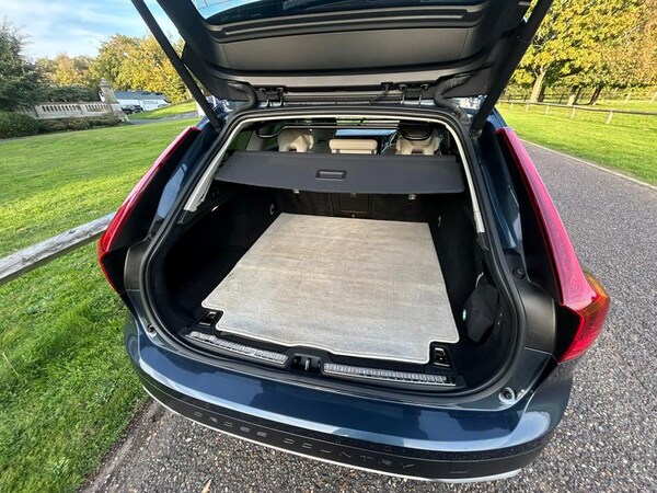 Used Volvo V90 Cross Country 2019 for sale - 76190464: Photo 22