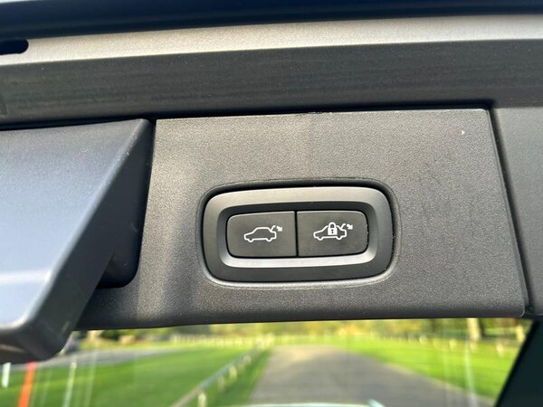 Used Volvo V90 Cross Country 2019 for sale - 76190464: Photo 23