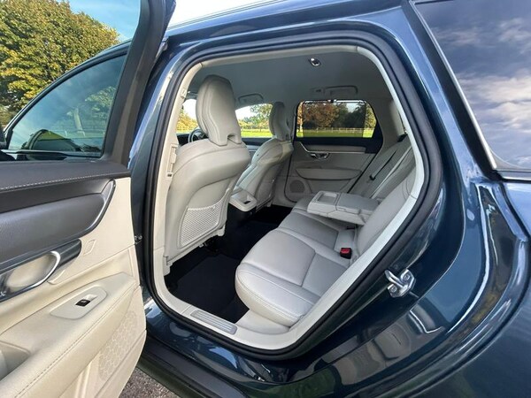Used Volvo V90 Cross Country 2019 for sale - 76190464: Photo 24