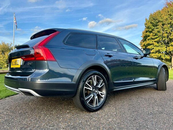 Used Volvo V90 Cross Country 2019 for sale - 76190464: Photo 8