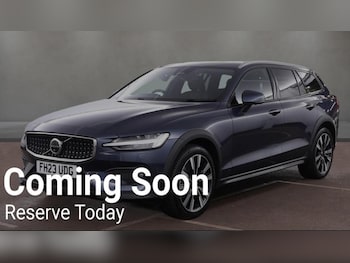 Used Volvo V60 2023 for sale - 77280491: Photo