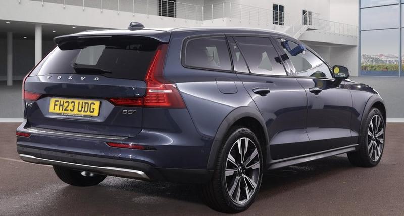 Used Volvo V60 2023 for sale - 77280491: Photo 5