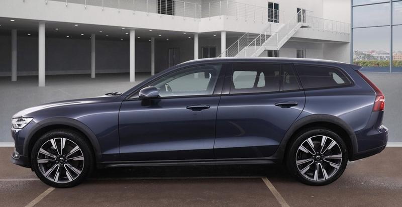 Used Volvo V60 2023 for sale - 77280491: Photo 7