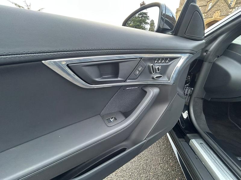 Used Jaguar F-Type 2019 for sale - 77350031: Photo 24