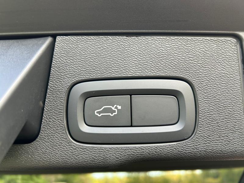 Used Volvo XC60 2024 for sale - 76382123: Photo 25