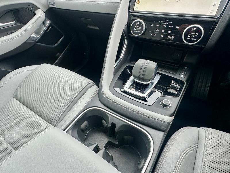 Used Jaguar E-Pace 2021 for sale - 76266093: Photo 9