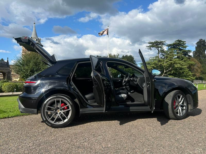 Used Porsche Macan 2022 for sale - 76017210: Photo 11