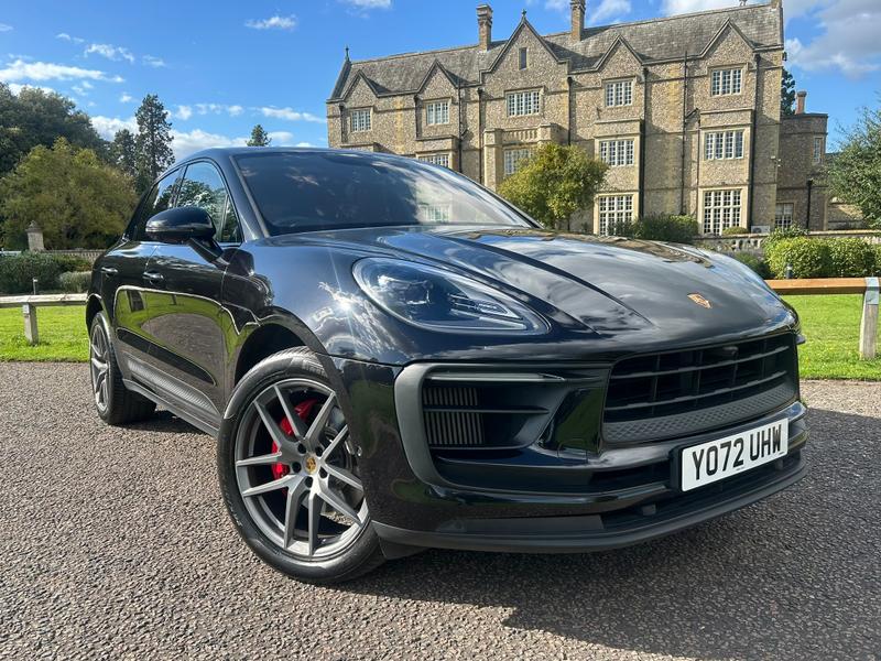 Used Porsche Macan 2022 for sale - 76017210: Photo 2