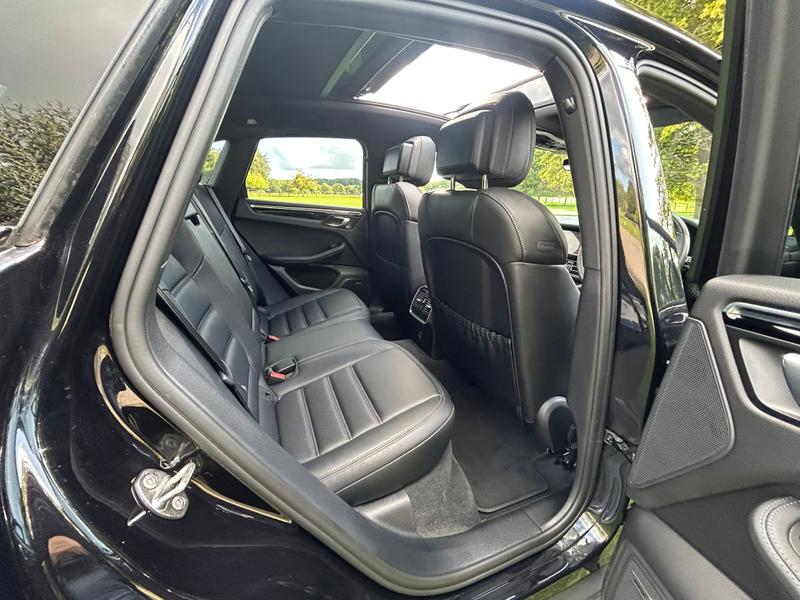 Used Porsche Macan 2022 for sale - 76017210: Photo 20
