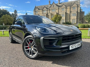 Used Porsche Macan 2022 for sale - 76017210: Photo 2