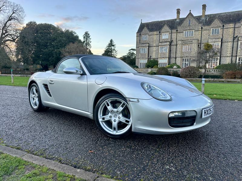 Used Porsche Boxster 2022 for sale - 76787752: Photo 2