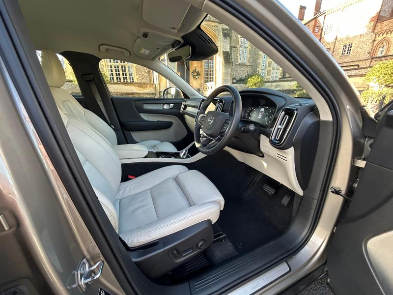 Used Volvo XC40 2021 for sale - 76782377: Photo 16